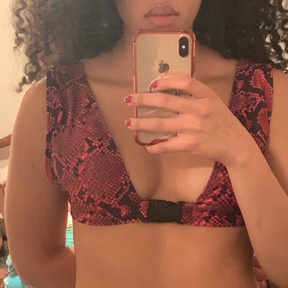 Super sexy red snakeskin bikini - Picture 6 of 7